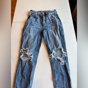 American eagle 00 short mom jeans